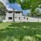 Lakefront Retreat with Shared Dock and Fire Pit! - Swanton