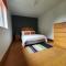 2 Bedroom, free parking & Netflix near hospitals