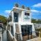 Unique Houseboat Rental - Merritt Island Unique Houseboat Rental - Merritt Island