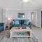 Stunning beachfront view and large balcony with pool access - Нью-Смирна-Бич