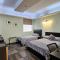 A27 EXECUTIVE SUITE at IZCALLI - TEPOTZOTLAN Families, Tourists & Travelers Choice Students Companies Executives WELCOME!!! 5min Izcalli-15min Esmeralda-20min Sátelite-25min AIFA