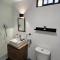 A22 EXECUTIVE SUITE at IZCALLI - TEPOTZOTLAN Families, Tourists & Travelers Choice Students Companies Executives WELCOME!!! 5min Izcalli-15min Esmeralda-20min Sátelite-25min AIFA
