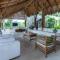 Amazing 4BR Villa with Pool at Mesa de Yeguas - 阿纳波伊马