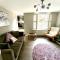 Stylish Garden Apartment in Central Cheltenham - Cheltenham