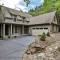 Big Sky - Pet Friendly Big Canoe GA Cabin-Modern amenities, hot tub, pet friendly, mountain views, access to lakes, golf courses - Afton