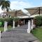 Colonial Palms Motor Inn