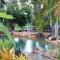 Colonial Palms Motor Inn