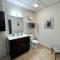 Luxéry Stay Chicago - Themed Units! Close to Downtown, McCormick Place & Wintrust Arena