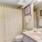 Oceanview Condo w Deck