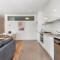 Melbourne CBD 2BR Apt with Pool & Gym Access
