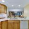 DogFriendly Beachwood Condo