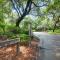 DogFriendly Beachwood Condo