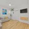 Boho Oasis - 15m to NYC- Sleeps 10 - 泽西市