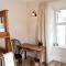 Light Filled, Perfect Location, Old Chapel House - Blaenau-Ffestiniog
