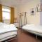 3 Bed with Free Parking - Merriotts 1 by Tŷ SA
