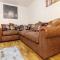 Luxury 4 Bedroom entire Apartment in Birmingham Free Parking peaceful place smethwick - Birmingham
