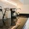 Central with balcony - 9 min-walk to Trindade - Porto
