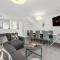 Spacious 4 BR House w/Parking - برمنغهام