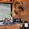 Valley Views Off-Grid Cabin - Pet Friendly - Nicho