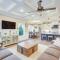 2 Mi to Long Beach Home with Patio and Putting Green! - أوك آيلاند