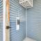 2 Mi to Long Beach Home with Patio and Putting Green! - أوك آيلاند