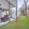 2 Mi to Long Beach Home with Patio and Putting Green! - أوك آيلاند