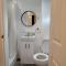 Linroy Guest House