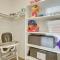 Families Welcome Phoenix Home with Backyard Oasis
