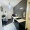 Cosy 1BR Apt, City Centre, Free Parking, By DerBnB