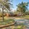 Near Shops and Eats Home with Large Yard in Waycross! - وايكروس