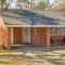 Near Shops and Eats Home with Large Yard in Waycross! - وايكروس