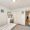 1 Mi to Truman Library Apt with Large Yard! - Sugar Creek