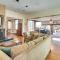 Spacious and Updated Farmhouse in Yellow Springs - فيربورن