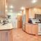 Spacious and Updated Farmhouse in Yellow Springs - فيربورن
