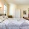 Spacious and Updated Farmhouse in Yellow Springs - فيربورن