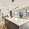 Private Dock and River Views Modern Gem in Waterloo - Waterloo