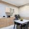 The Palace Hotel Suites - Al Badea