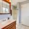 Lakefront Cabin Retreat with Dock in Robbinsville! - روبينسفيل