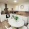 2BR City Centre Apt, Self Check In, Wifi, By DerBnB - Sheffield