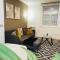 2BR City Centre Apt, Self Check In, Wifi, By DerBnB - Sheffield