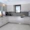 Spacious villa in Malevizi with garden - Kavrokhórion