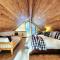 Das Bar Haus - Walk to Beach & Close to Ski Resort - Tahoe Vista