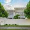 Cotton Tree Beach House - Stylish Family Convenience