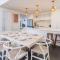 Cotton Tree Beach House - Stylish Family Convenience