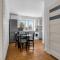 Metro Ratusz Arsenał Homely Apartment - Varšava