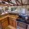 Inclining View home - 斜坡村