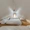 Stargazing Beach Hut on Mudeford Sandbank with wake up sea views