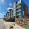 The Sandcastle Apartment- 100m To Fistral Beach- With Parking - 纽基