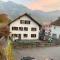 Maison Gruyère avec Cheminée et Vue sur les Alpes - Albeuve