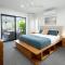 Trinity Beach Lux 4BR Easy Entertainer with Pool - Trinity Beach